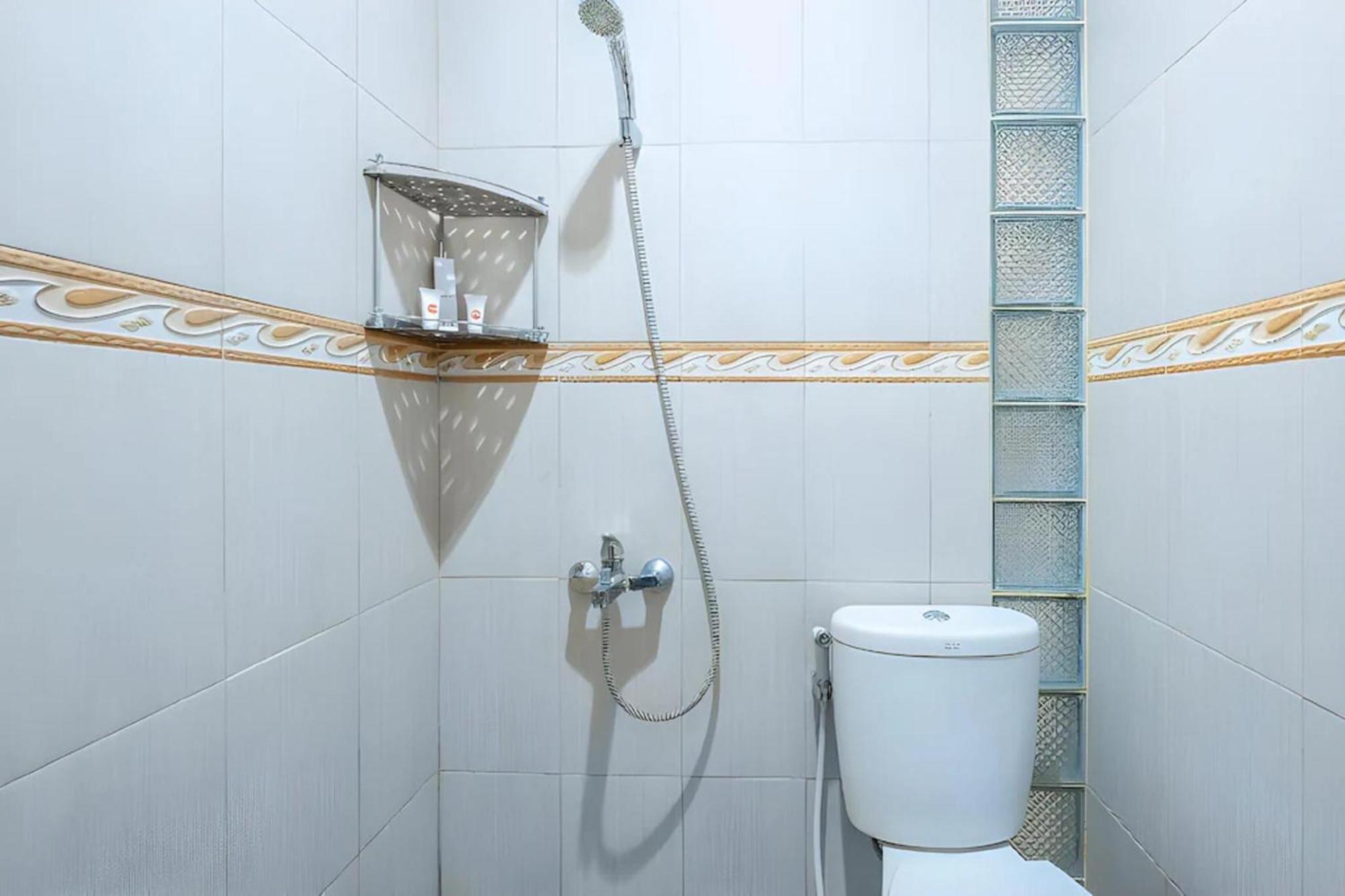 Oyo Collection O 1032 Rahayu Residence Syariah Cirebon Exteriör bild